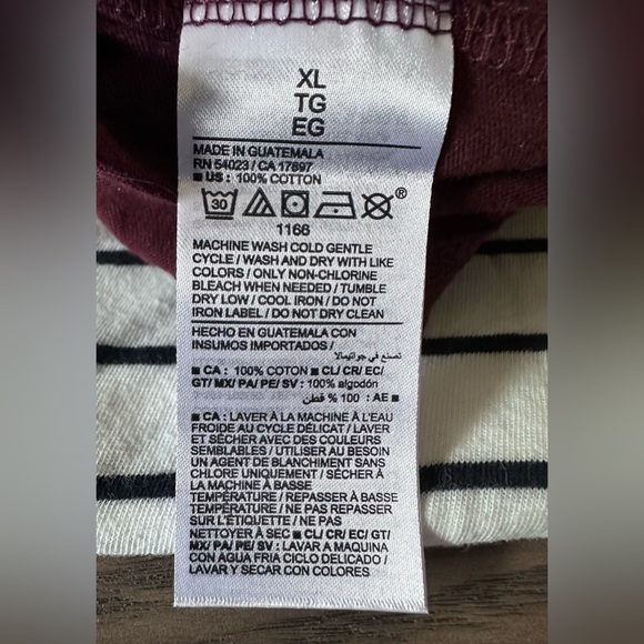 Set of 3 OLD NAVY Women's V-Neck EveryWear T-Shirts Size XL - Picture 3 of 3